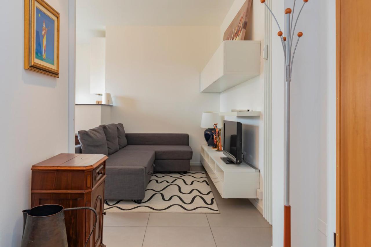 Cosy 1 Bed Flat With Terrace Apartamento Milán Exterior foto